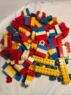 Vintage 80’s 57 pieces Lego Mixed Block Set in Red, Blue, Yellow, White